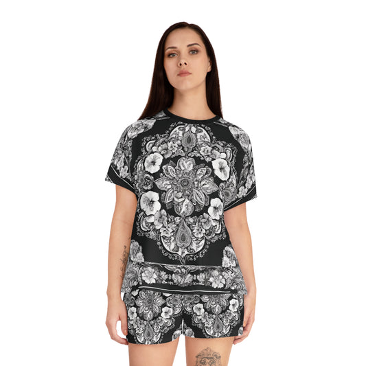 Women's Paisley Style Black And White Canvas Short Pajama Set